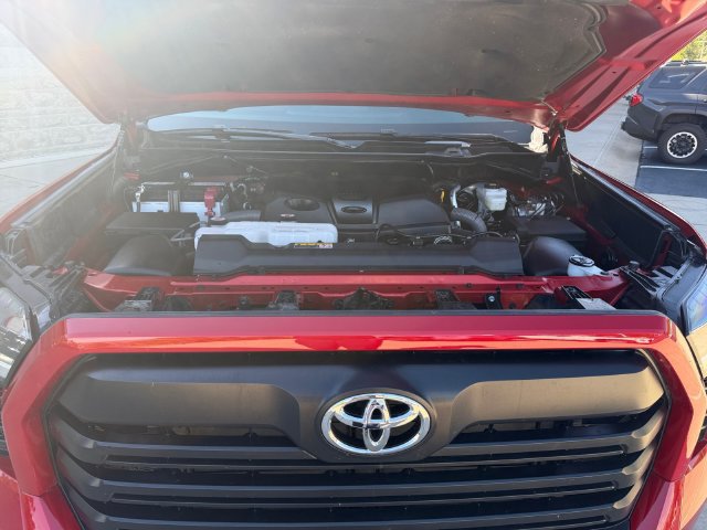 Used 2025 Toyota Tundra SR5 w/ SR5 Premium Package AWD/4WD image 20