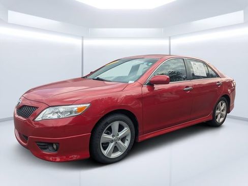 Used 2010 Toyota Camry LE FWD image 7
