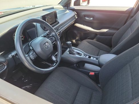 Used 2024 Honda HR-V Sport image 3