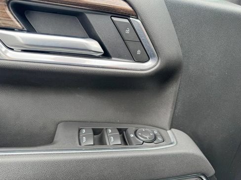 Used 2025 Chevrolet Silverado 1500 LT AWD/4WD image 15