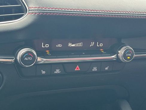 Used 2023 MAZDA MAZDA3 s image 23