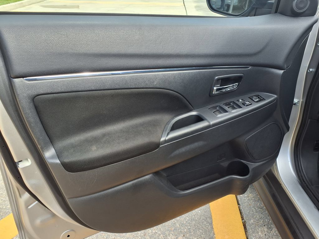 Used 2024 Mitsubishi Outlander Sport ES AWD/4WD image 20