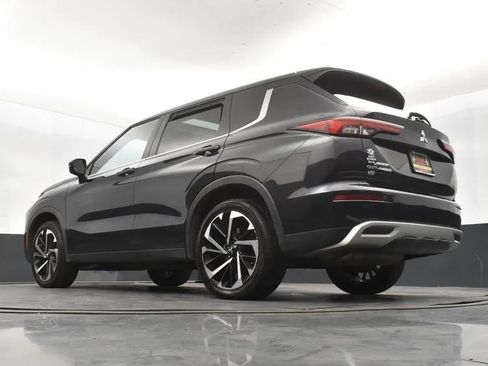 Used 2023 Mitsubishi Outlander SE FWD image 12