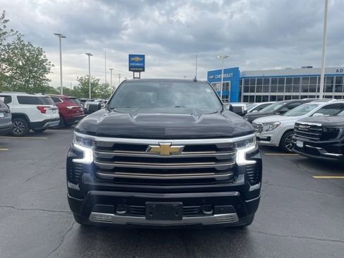 Used 2022 Chevrolet Silverado 1500 High Country w/ High Country Premium Package AWD/4WD image 5