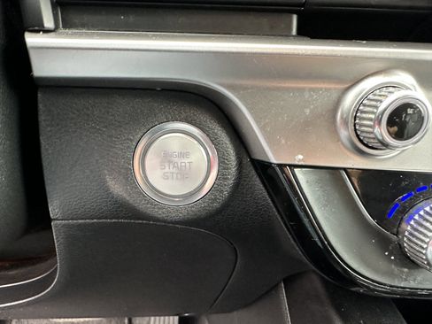 Certified 2024 Kia Telluride S FWD image 28