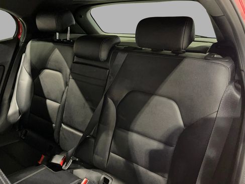 Used 2019 Mercedes-Benz GLA 250 w/ Convenience Package image 24