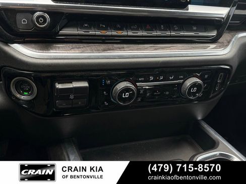 Used 2022 Chevrolet Silverado 1500 LTZ AWD/4WD image 17
