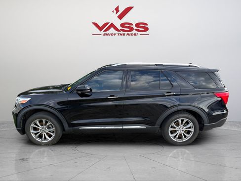 Used 2020 Ford Explorer Limited AWD/4WD image 2