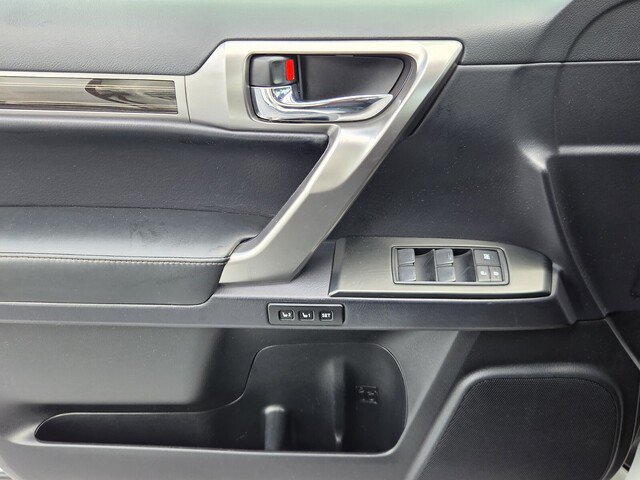 Certified 2023 Lexus GX 460 Premium w/ Premium Package AWD/4WD image 29