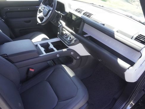 New 2025 Land Rover Defender 130 S image 22