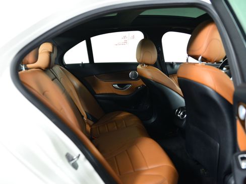 Used 2019 Mercedes-Benz C 300 4MATIC Sedan image 23