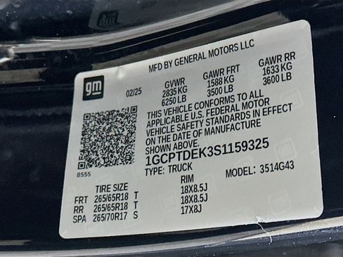 Used 2025 Chevrolet Colorado Z71 AWD/4WD image 12