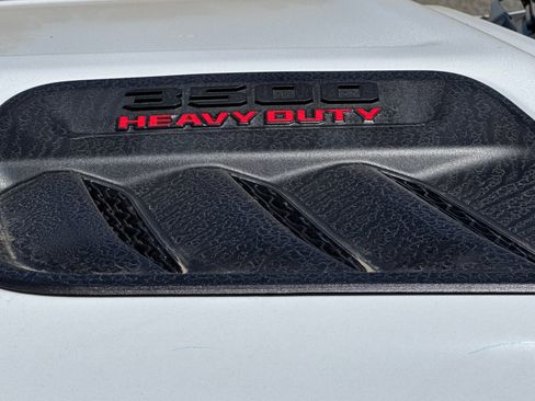 New 2026 RAM 3500 Laramie AWD/4WD image 25