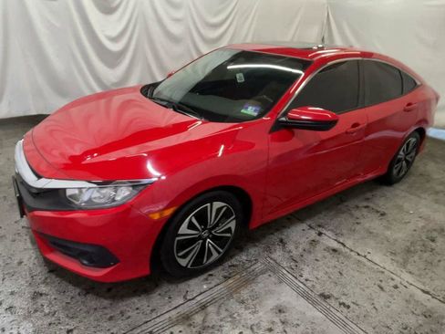 Used 2018 Honda Civic EX-T image 4