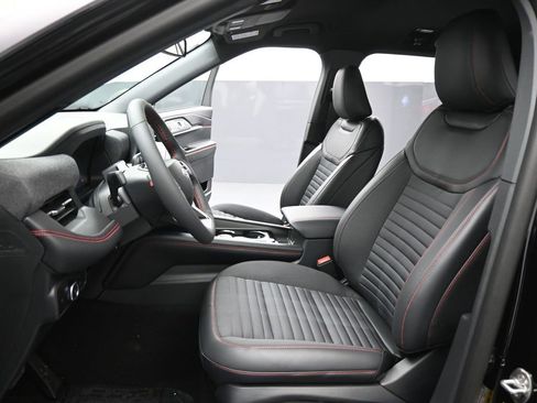 New 2026 Ford Explorer ST-Line image 9