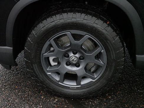 Certified 2025 Honda Pilot TrailSport image 15