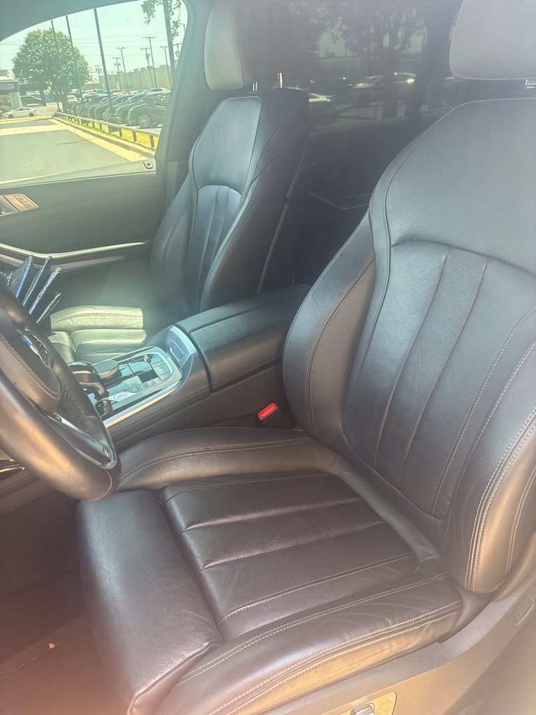 Used 2021 BMW X7 xDrive40i w/ M Sport Package AWD/4WD image 6