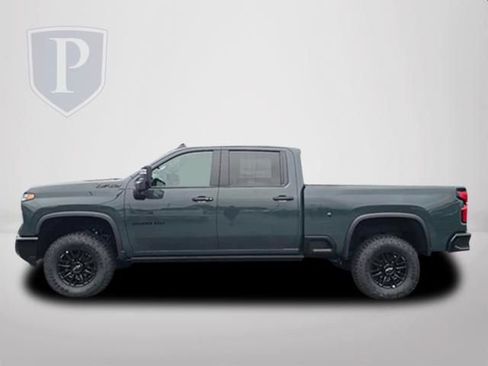 New 2026 Chevrolet Silverado 2500 ZR2 w/ LPO, Dark Essentials Package AWD/4WD image 10
