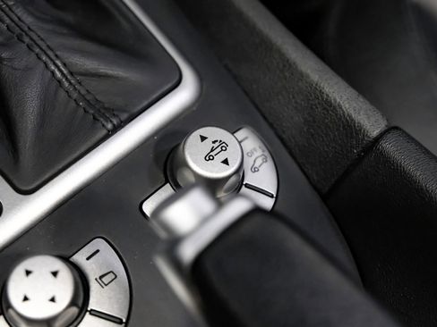 Used 2006 Mercedes-Benz SLK 55 AMG image 17