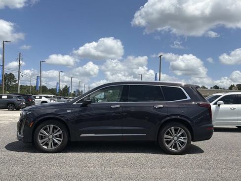 Used 2024 Cadillac XT6 Premium Luxury w/ Technology Package FWD image 12