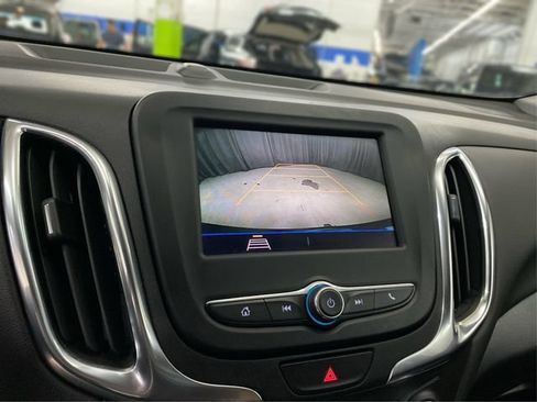 Used 2021 Chevrolet Equinox LT FWD image 30