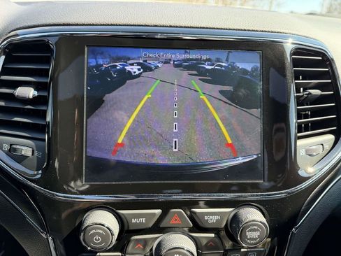 Used 2019 Jeep Grand Cherokee Limited image 30