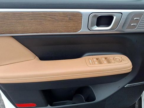 Used 2024 Hyundai Santa Fe Limited image 11