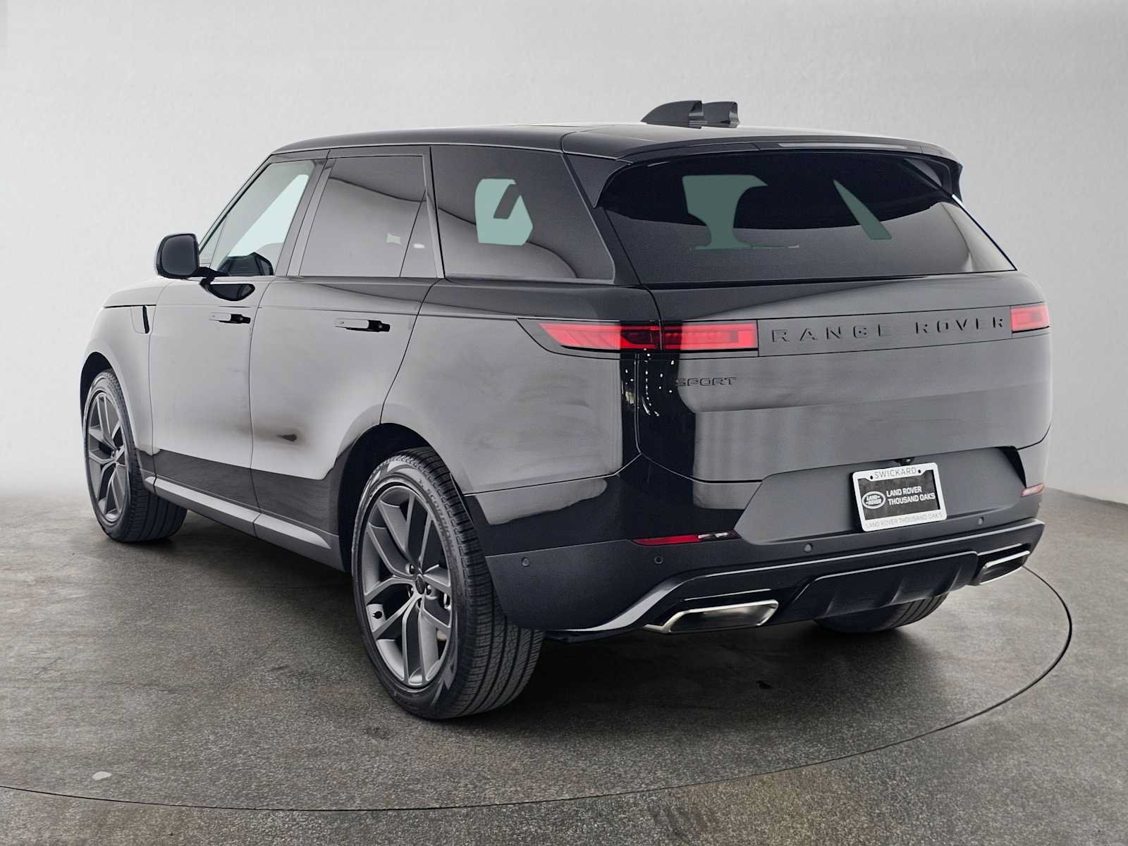 New 2027 Land Rover Range Rover Sport SE AWD/4WD image 3