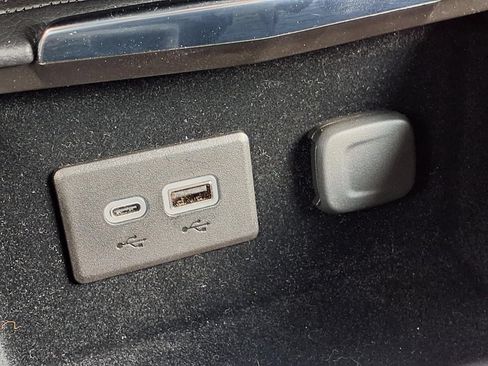 Used 2024 Cadillac XT4 Sport w/ LPO, Floor Liner Package FWD image 24