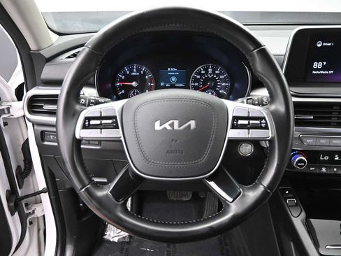 Used 2022 Kia Telluride S AWD/4WD image 19