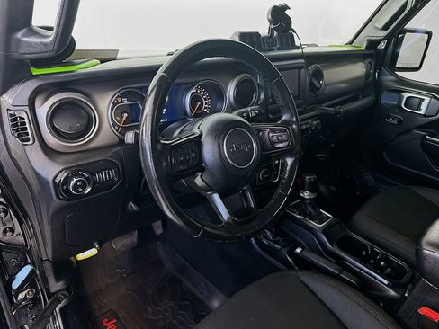 Used 2020 Jeep Gladiator Sport w/ Quick Order Package 24S image 29