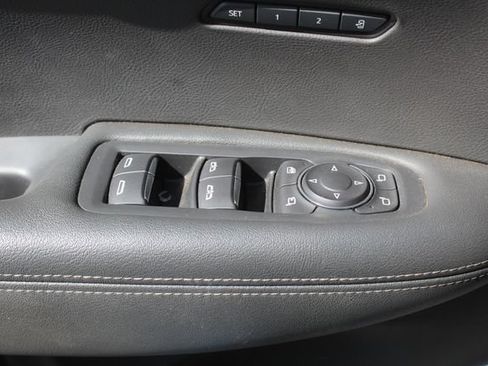 Used 2021 Cadillac XT6 Premium Luxury FWD image 36