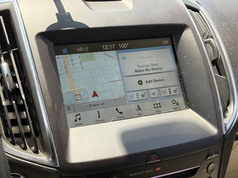 Used 2018 Ford Edge Titanium w/ Equipment Group 302A FWD image 11