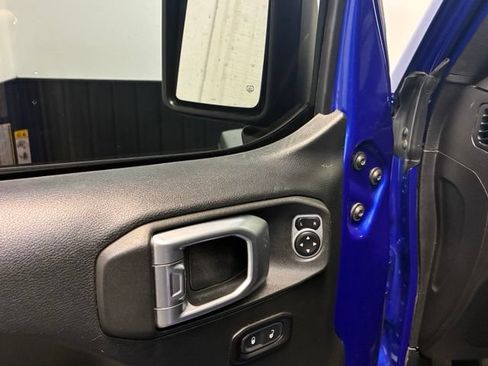 Used 2018 Jeep Wrangler Unlimited Sport AWD/4WD image 12