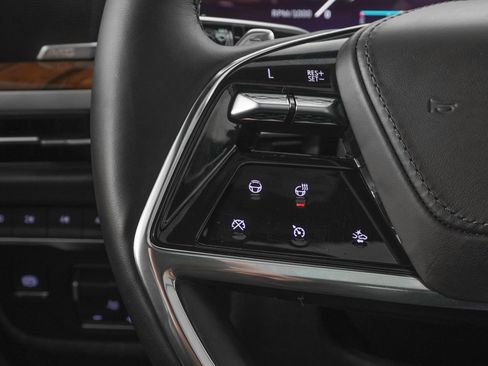 Used 2026 Cadillac Escalade Platinum Sport w/ LPO, ONYX Package image 24