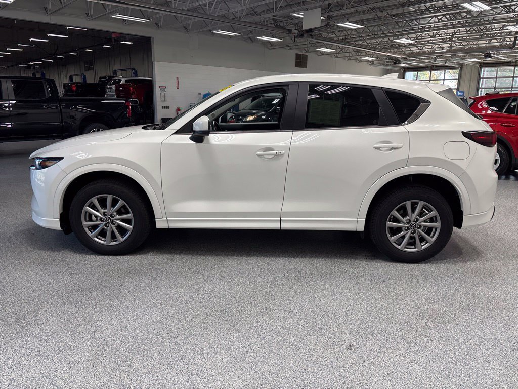 Used 2025 MAZDA CX-5 AWD 2.5 S w/ Preferred Package image 4