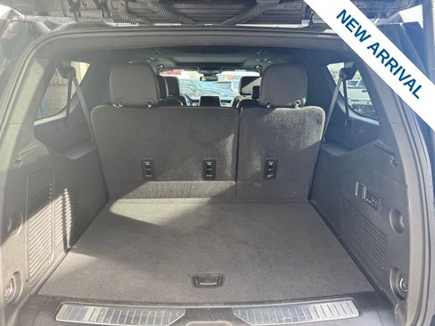 Used 2024 Chevrolet Suburban RST w/ Luxury Package image 14