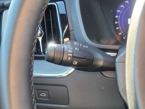 Used 2023 Volvo XC60 B5 Ultimate image 21