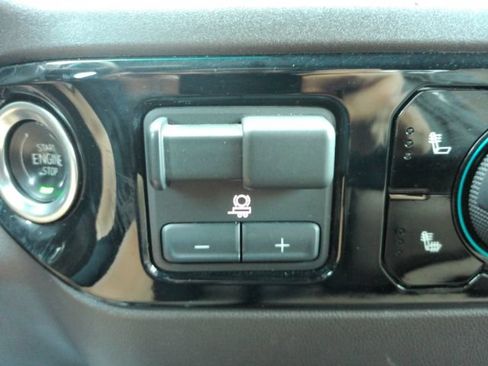 Used 2025 Chevrolet Silverado 1500 LT RWD image 40