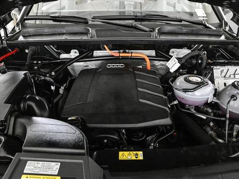 Certified 2025 Audi Q5 e Premium Plus w/ Premium Plus Package image 24