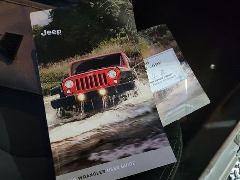 Used 2016 Jeep Wrangler Unlimited Sahara w/ Dual Top Group image 58
