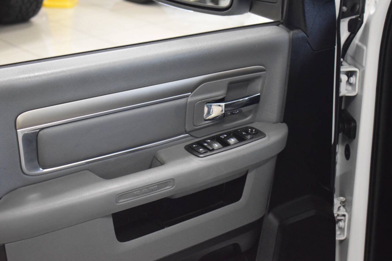 Used 2018 RAM 1500 Big Horn RWD image 30