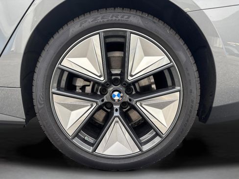 Used 2026 BMW i4 eDrive40 w/ Premium Package RWD image 33