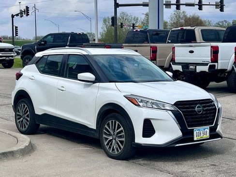 Used 2021 Nissan Kicks SV FWD image 7