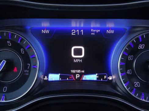 Used 2015 Chrysler 300 Limited AWD/4WD image 20