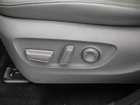 Certified 2021 Toyota Highlander Platinum FWD image 21