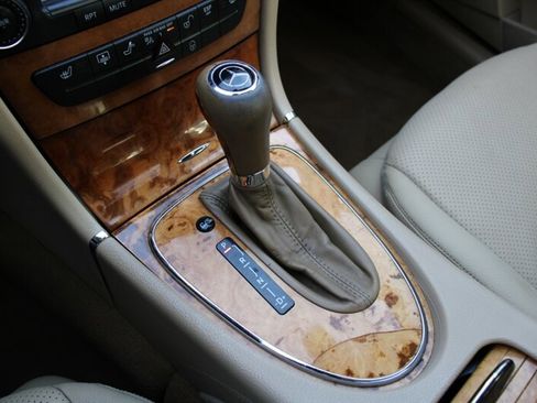 Used 2007 Mercedes-Benz E 350 Sedan image 8