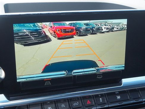 New 2025 GMC Sierra 1500 Elevation image 12