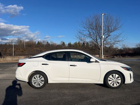 Used 2025 Nissan Sentra S image 3