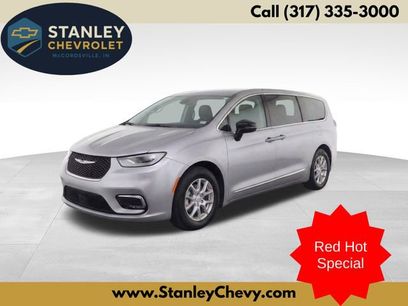Used 2024 Chrysler Pacifica Touring-L